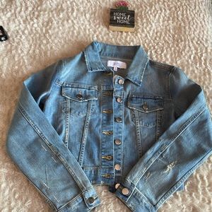 TEXTILE Elizabeth & James~Distressed Denim Jacket✨